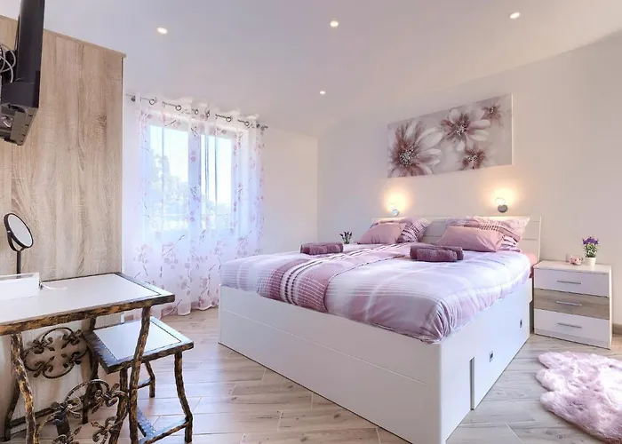 Joy By Interhome Apartmán Pula